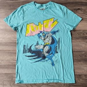 Retro DC Comics “BATMAN - JAPAN” Sky Blue Graphic Print Tee / T-Shirt Men’s Sz M